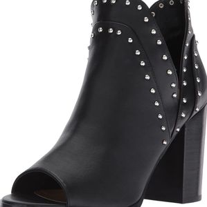 Report ankle booties size 7.5